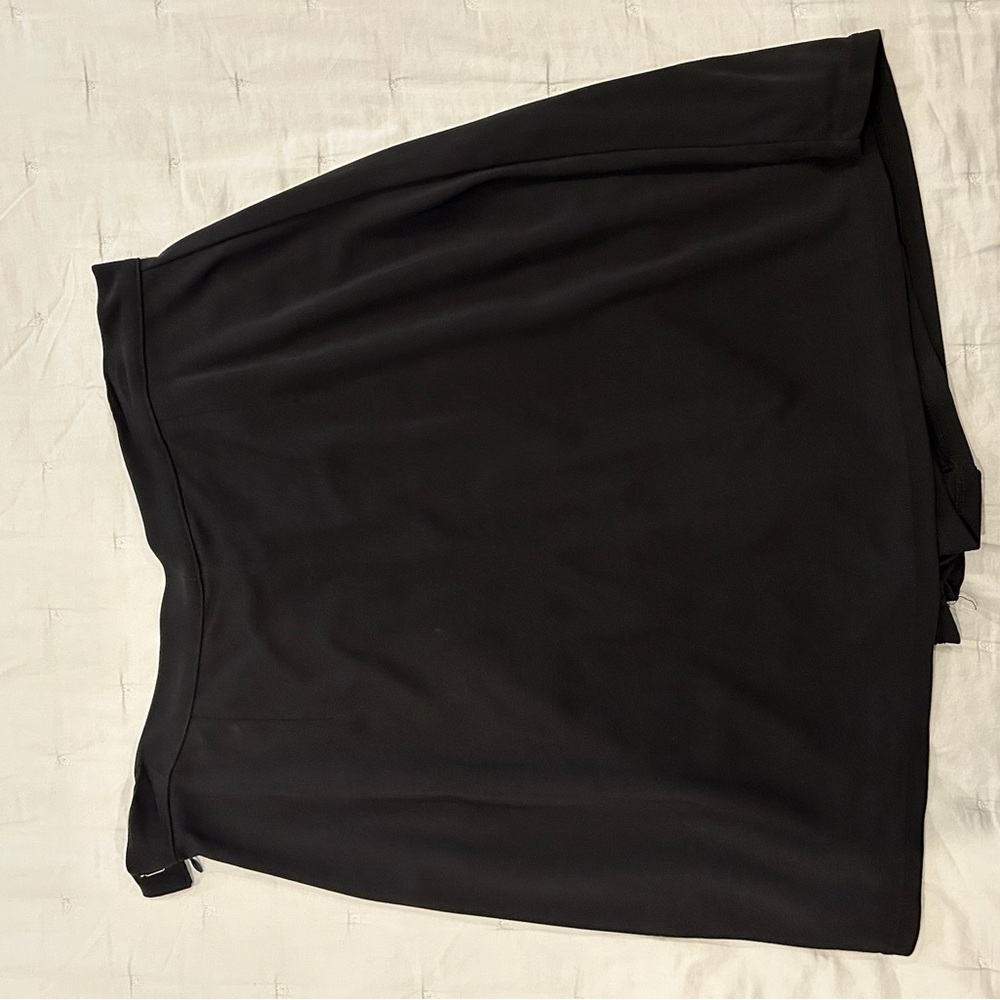 Black Skort